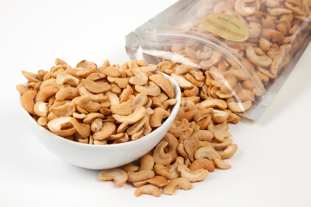 Roasted Cashew Halves (Salted)
